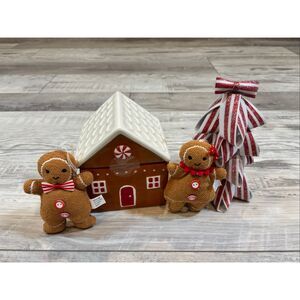 Target Bullseye Gingerbread House Cookie Jar, gingerbread ornaments, Peppermint